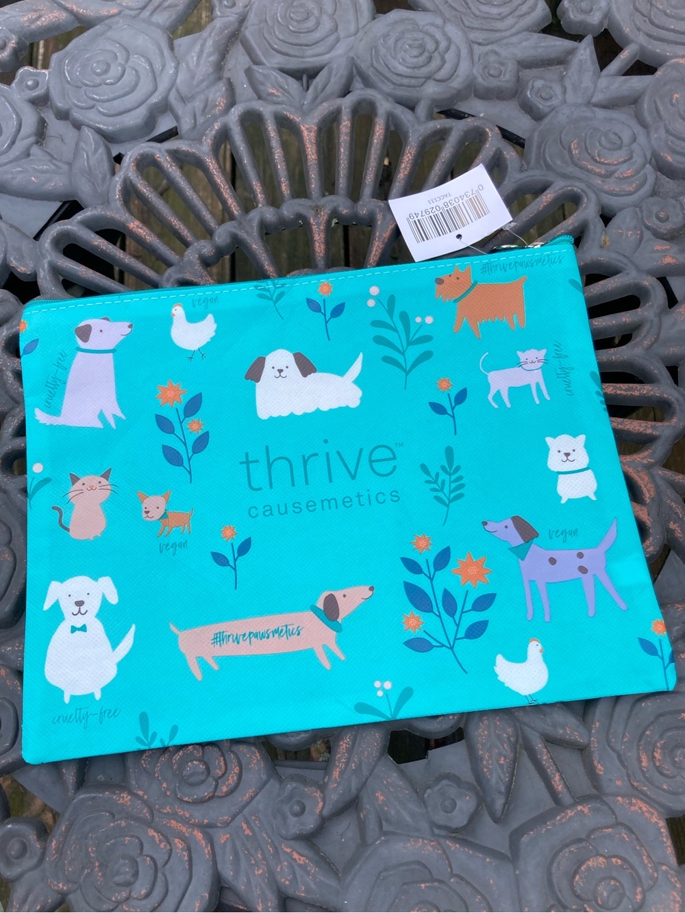 NWT Thrive Causemetics Teal Pet Print Cosmetic Pouch